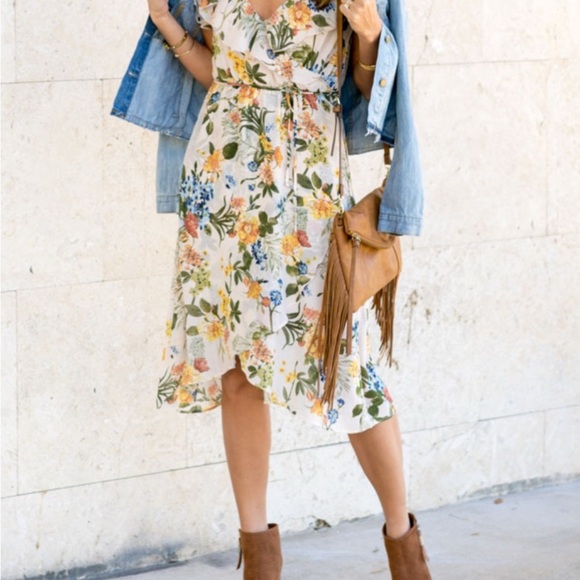 June & Hudson Floral Off the Shoulder Dress - Size Medium - Picture 2 of 8